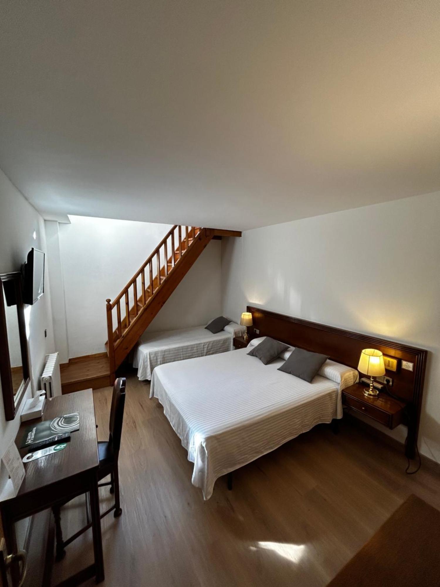 Hotel Santa Barbara De La Vall D'Ordino Eksteriør bilde