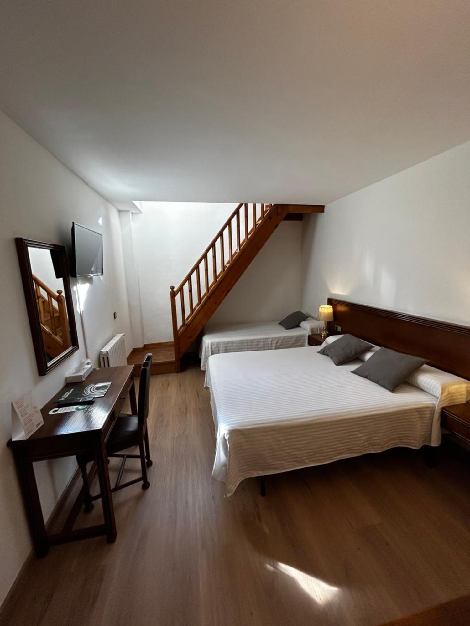 Hotel Santa Barbara De La Vall D'Ordino Eksteriør bilde