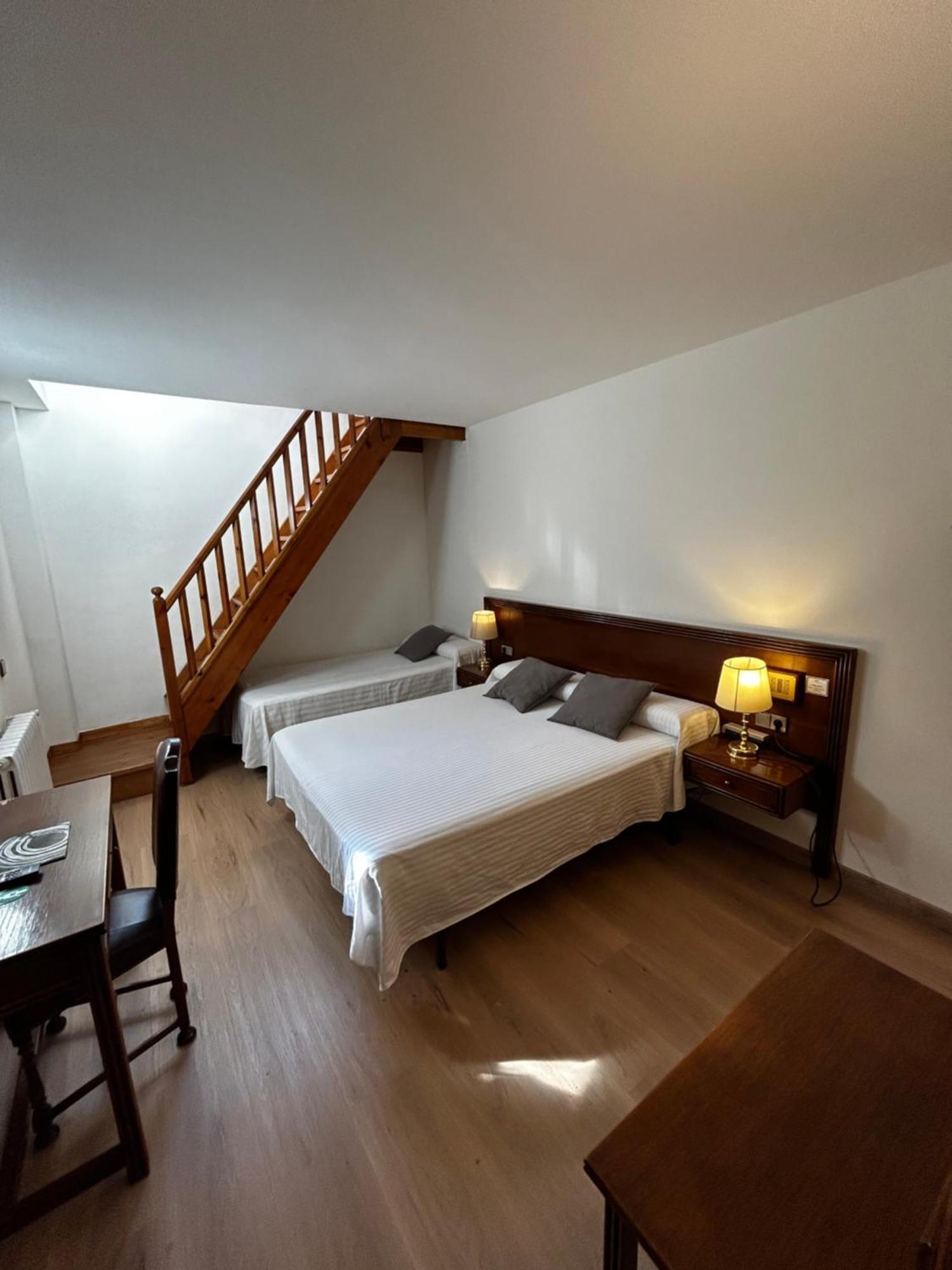 Hotel Santa Barbara De La Vall D'Ordino Eksteriør bilde