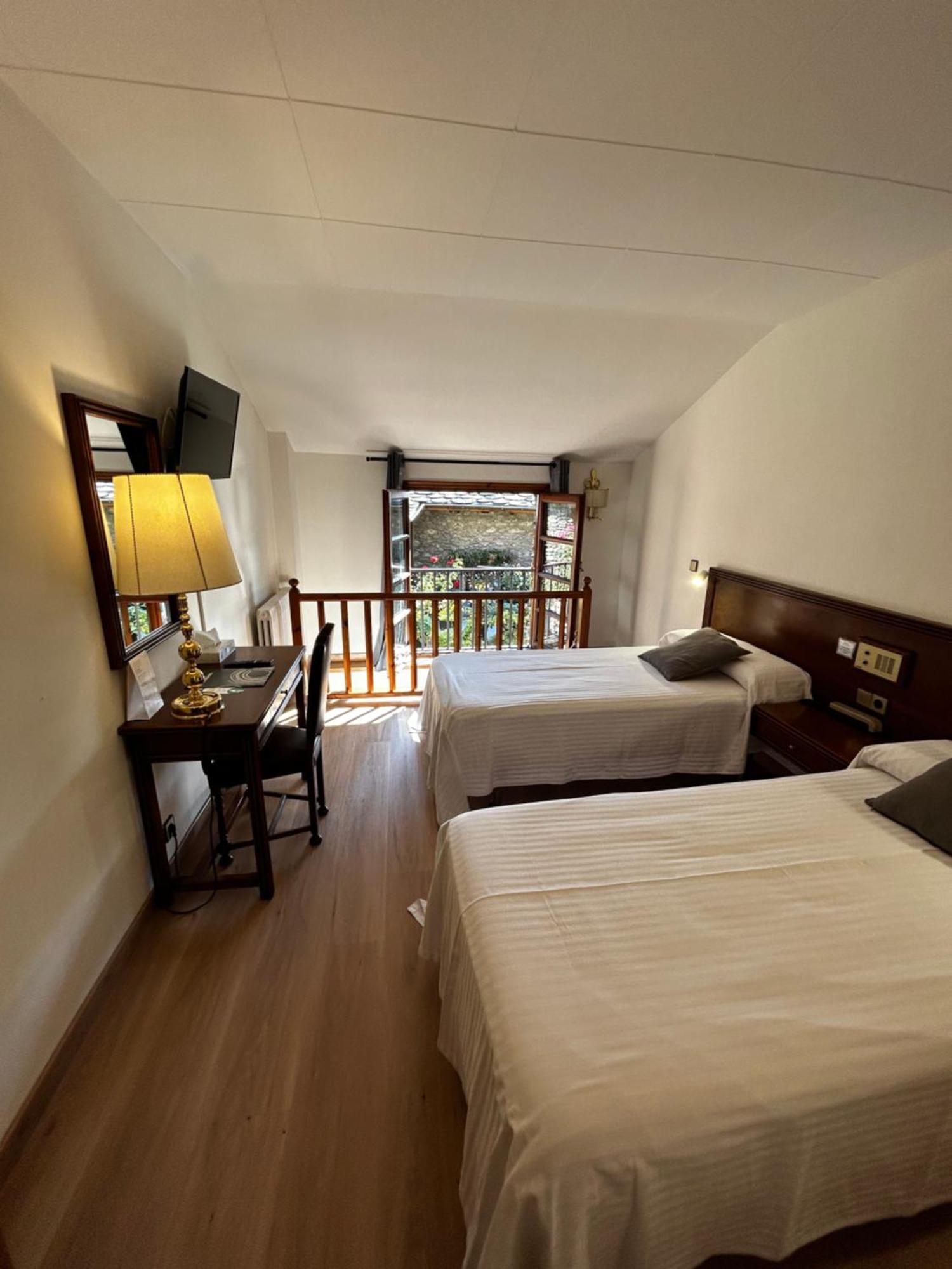 Hotel Santa Barbara De La Vall D'Ordino Eksteriør bilde