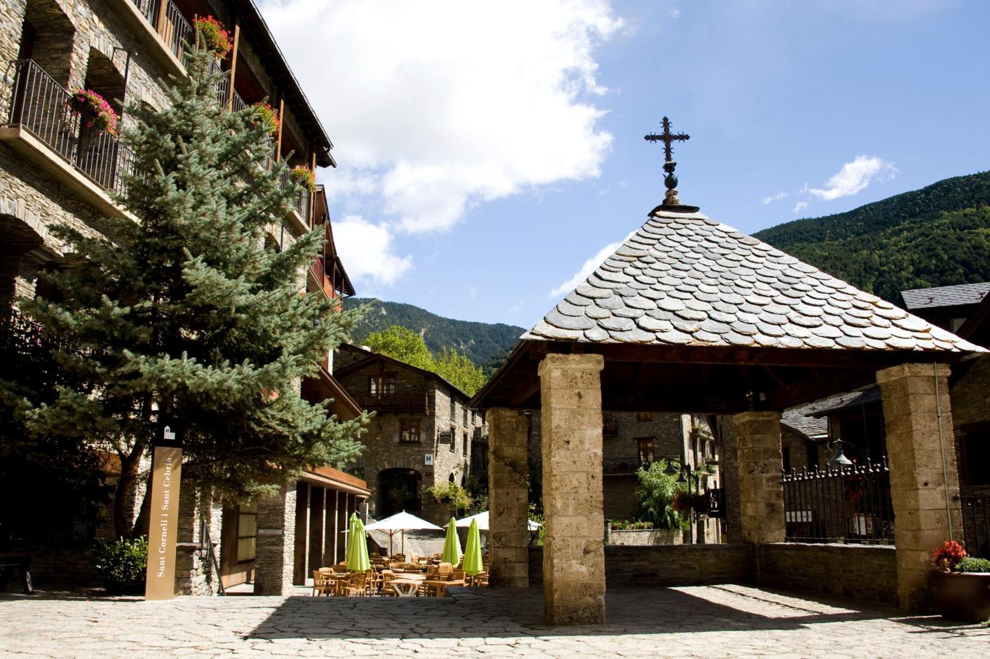 Hotel Santa Barbara De La Vall D'Ordino Eksteriør bilde
