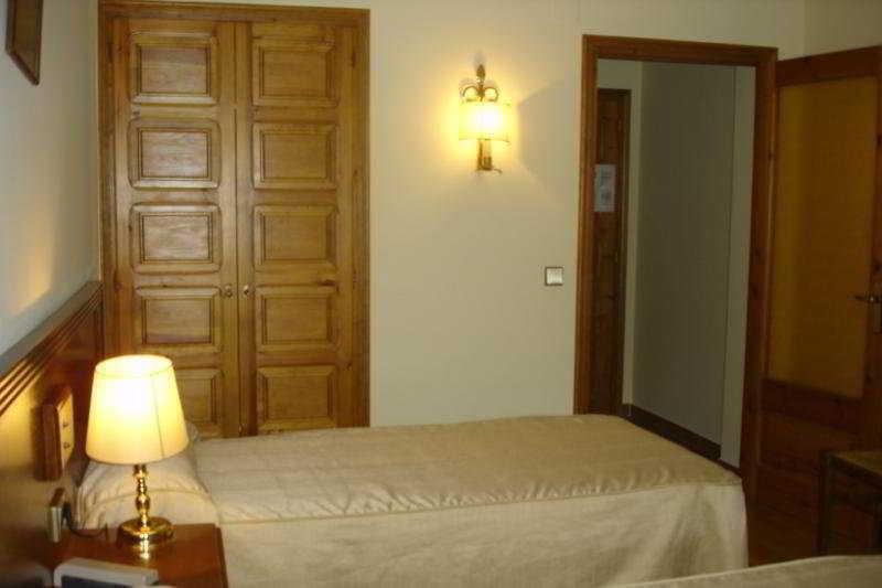 Hotel Santa Barbara De La Vall D'Ordino Eksteriør bilde