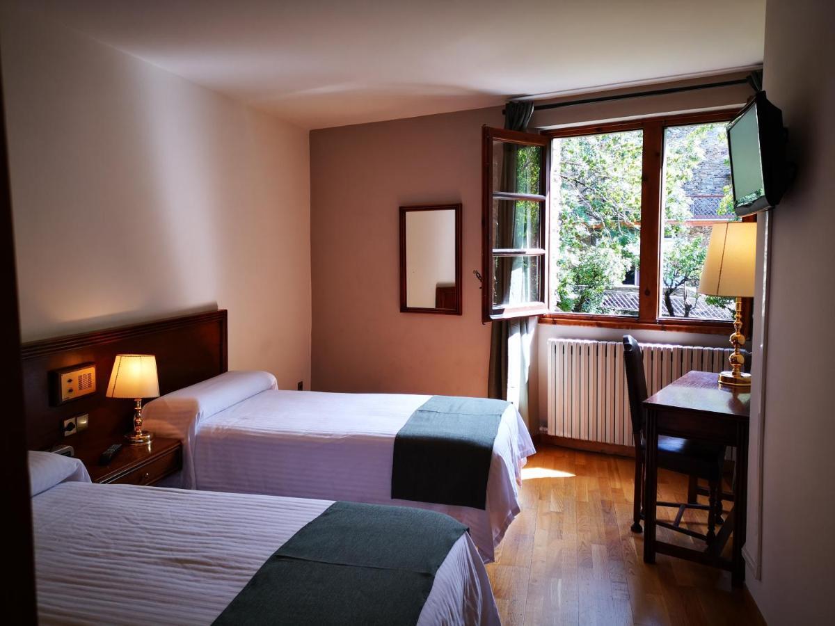 Hotel Santa Barbara De La Vall D'Ordino Eksteriør bilde